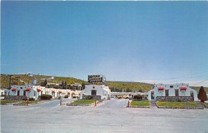 White's City New Mexico 1950-60s Postcard Park Entrance Motel