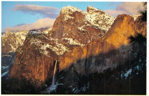 USA California Yosemite National Park Bridalveil Fall Vintage Postcard BS.10