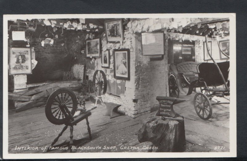 Scotland Postcard - Interior of Famous Blacksmith Shop, Gretna Green  RS11155