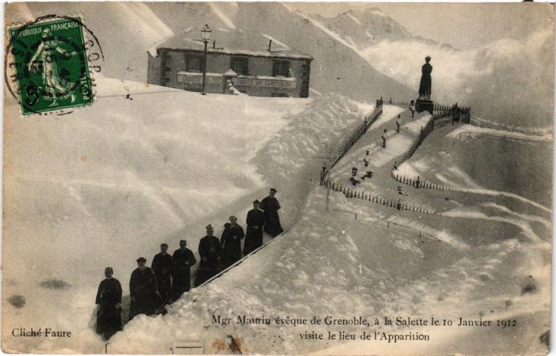 CPA Mgr. Mauriu eveque de GRENOBLE a la SALETTE de 10 Jan. 1913 visite (434160)