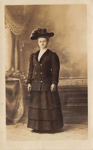 Lady wearing Hat 1909 