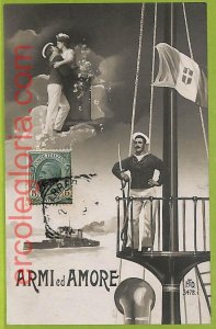 af6590 - LIBYA - VINTAGE POSTCARD - Weapons and love-