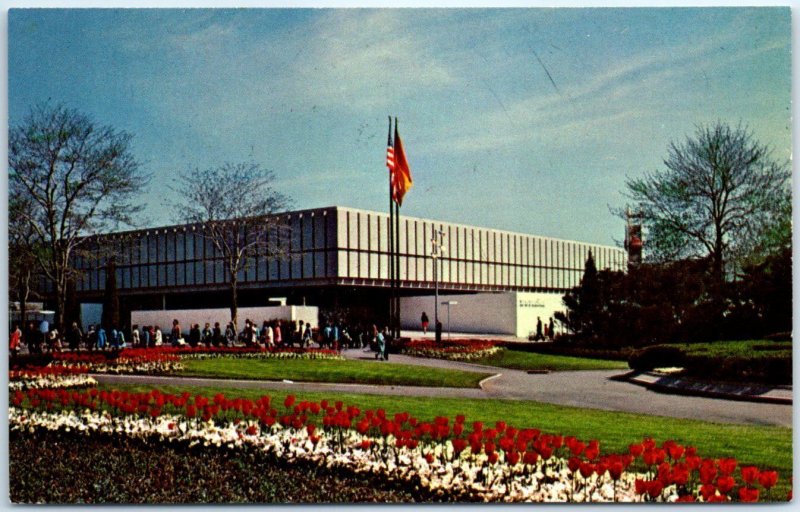 Postcard - Spanish International Pavilion - St. Louis, Missouri