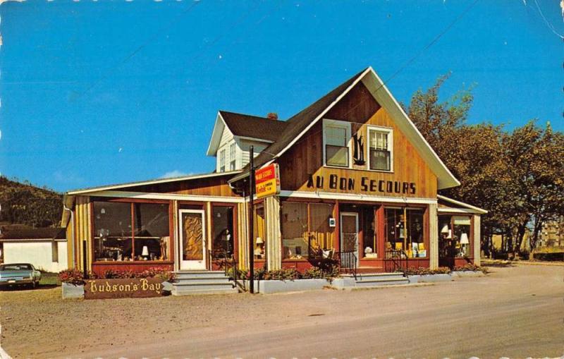 Perce Quebec Canada view of Gift House of the Peninsula vintage pc Y11621