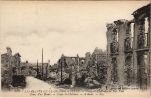 CPA COUCY-le-CHATEAU Une rue (156984)