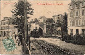 CPA LISIEUX Sortie du Tunnel de Trouville (1227391)