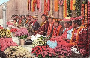 Hawaii Flower Girls Linen Postcard Colorful Lei Market c1941