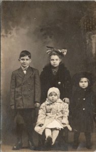 RPPC Family Portrait Children Little Girl Fur Coat Large Bow Postcard U11