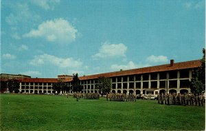 FORT BENNING, Georgia, CUARTEL, Barracks, Troops, covered porch, Postcard