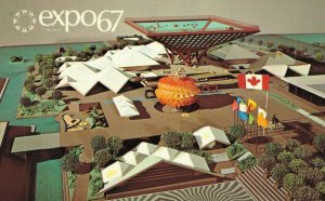 Canada Montreal Expo 67 Canada's Pavilion Vintage Postcard 08.10