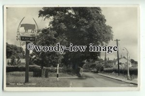 tp8909 - Suffolk - The Main Road leading to Yoxford Village, c1950s - Postcard