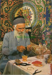 Israel Postcard - Silver Smith at Work in Jerusalem   RR13852