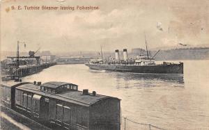 B86083 ship bateaux turbine steamer leaving  folkestone    uk