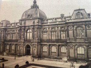 France Amiens souvenir album 10 detachable postcards