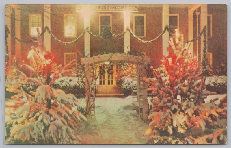 Berkeley Springs West Virginia~Christmas Time @ Park View Inn~PM 1967~Vintage PC 