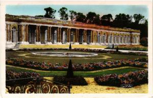 CPA VERSAILLES - Palais du Grand TRIANON sur les jardins - Great T. (452978)