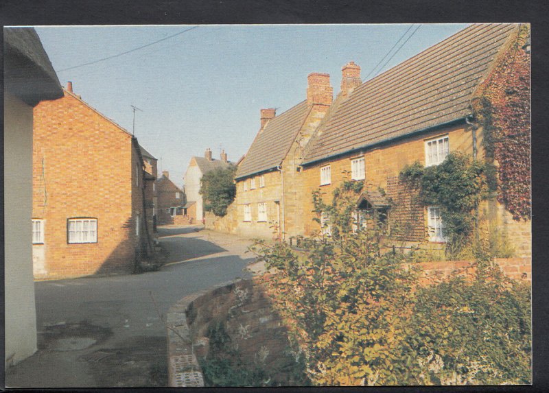 Northamptonshire Postcard - Nether Heyford - Church Lane   MB2829