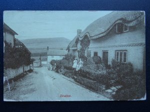 Wiltshire BRATTON Melbourne Street THATCHED COTTAGES c1911 Postcard by Wilkinson