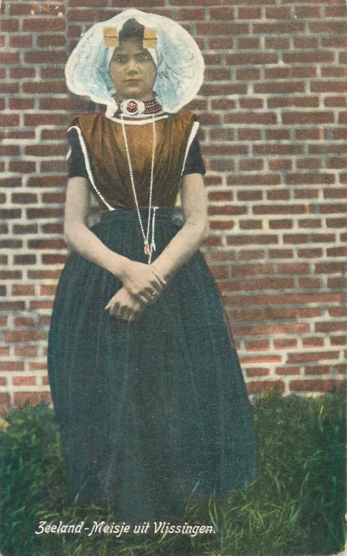 Dutch ethnic folk type costume Zeeland - Meisje uit Vlissingen Netherlands 1910 