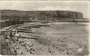 CPA MERS-les-BAINS La Plage vue des Falaises (807274)