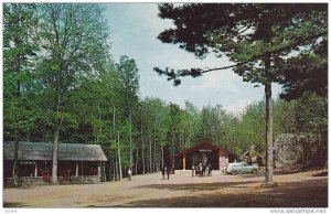 Le Sanctuaire Notre-Dame, Rigaud, La Salle a Manger & Le Magasin d'Objets de ...