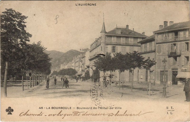 CPA La Bourboule Boulevard des l�Hotel de Ville (1239215) 