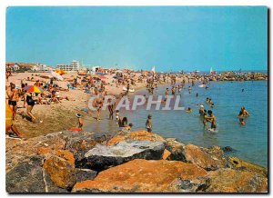 Postcard Modern Saint Cyprien (P O) The near Beach of the Port des Sables