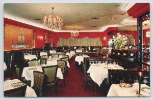 Kansas City Missouri~Interior Putschs 210 On County Club Plaza~Vintage Postcard