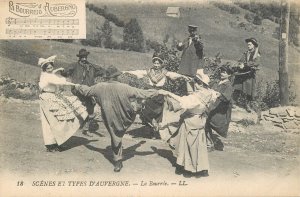 French folk types costumes Auvergne dance dancers La Bouree postcard