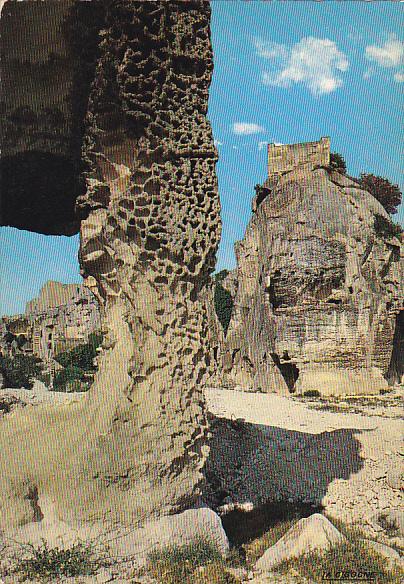 France Vestiges du vieux chateau du village des Baux-En-Provence