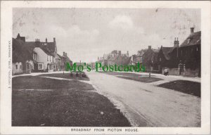 Worcestershire Postcard - Broadway From Picton House  RS36283