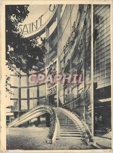 Postcard Modern International Exhibition Co. 1937 flag of st gobain between t...