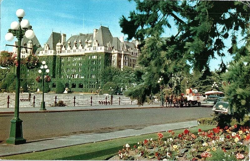 Postcard HOTEL SCENE Victoria British Columbia BC AI8426
