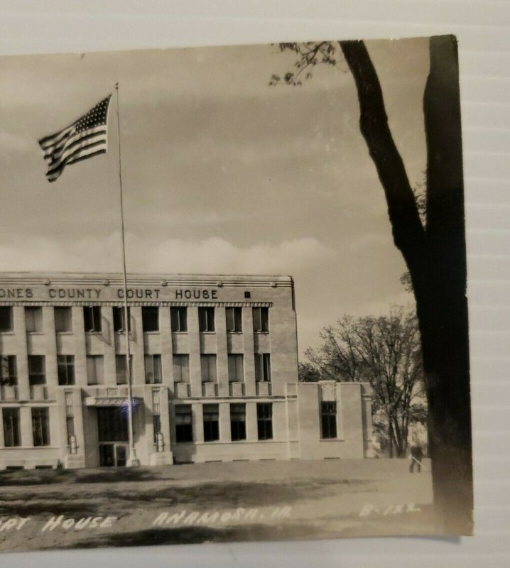 Jones County Courthouse Anamosa Iowa Vintage Postcard 1952 Unposted  550