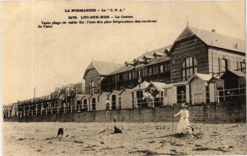 CPA LUC-sur-MER Le Casino-VaSte-plage de sable fin (422197)