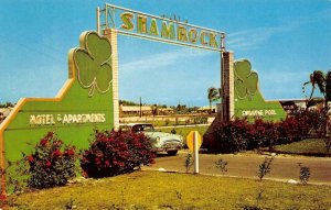 SHAMROCK VILLAGE Fort Pierce, Florida Roadside Old Car c1950s Vintage Postcard