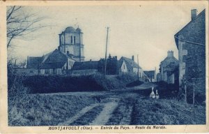 CPA MONTJAVOULT - Entrée du Pays - Route du Marais (130095)