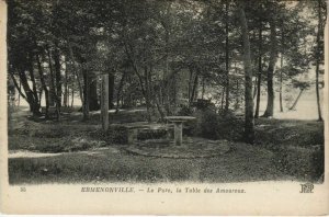 CPA ERMENONVILLE - Le Parc la Table des Amoureur (130683)