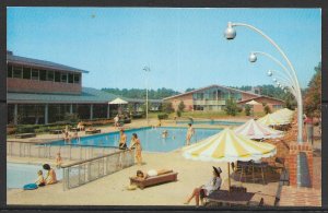 Virginia, Williamsburg - The Motor House Pool - [VA-553]