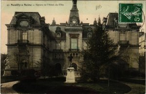 CPA NEUILLY-sur-SEINE - Square de l'Hotel-de-VILLE (581695)