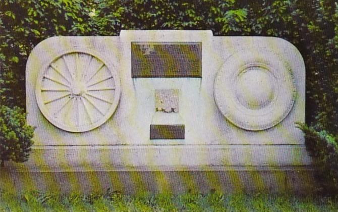 Ohio Bellefontaine Memorial Marking First Concrete Street In America