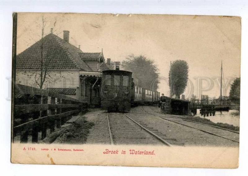 235433 Netherlands Broek in Waterland station TRAIN Vintage PC