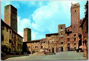 Gimignano Place De La Cisterna Siena Italy Monument Buildings Postcard