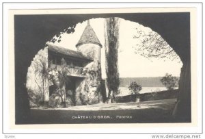 RP: Le château d'Oron se trouve à Oron-le-Châtel en Suisse , 20-40s
