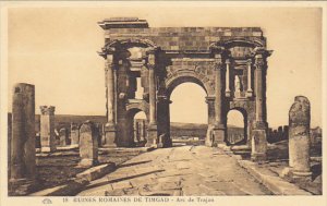 Tunisia Ruines Romaines de Timgad Arc de Trajan