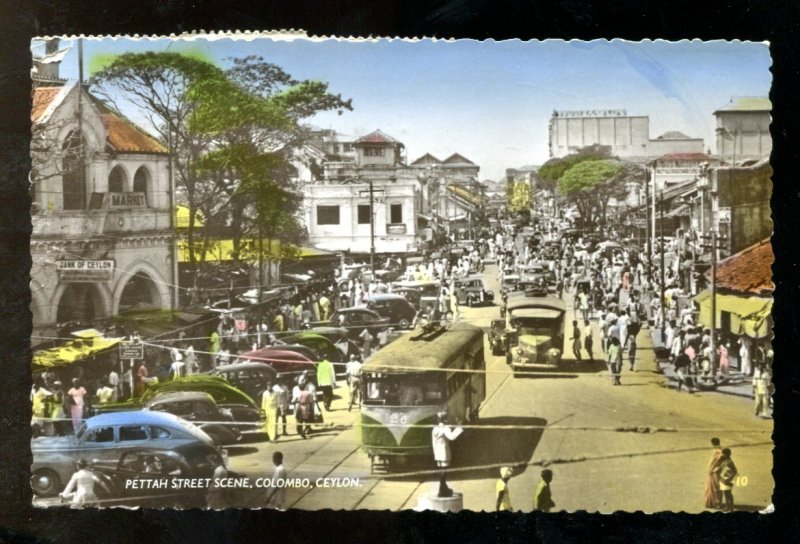 dc1566 - COLOMBO Ceylon Sri Lanka 1965 Pettah Street. Cars, Buses, Busy