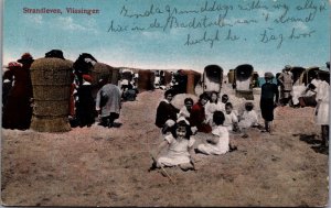 Netherlands Strandleven Vlissingen Vintage Postcard C030