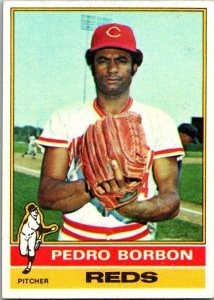 1976 Topps Football Card Pedro Borbon Cincinnati Reds sk13561