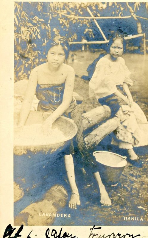 Postcard RPPC View of Lavandera Girls in Manila, Phllipines.  K1