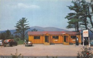 Beddington Maine The Airline Snack Bar Store Vintage Postcard AA74066
